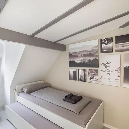 Ferienwohnung Am Roentgenmuseum Remscheid Exterior foto